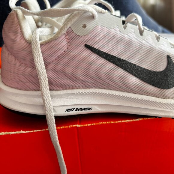 Nike Womens Downshifter 8/Vast Grey/Black/Pink Foam/ Size 8- Womens Running Shoe - Picture 10 of 14